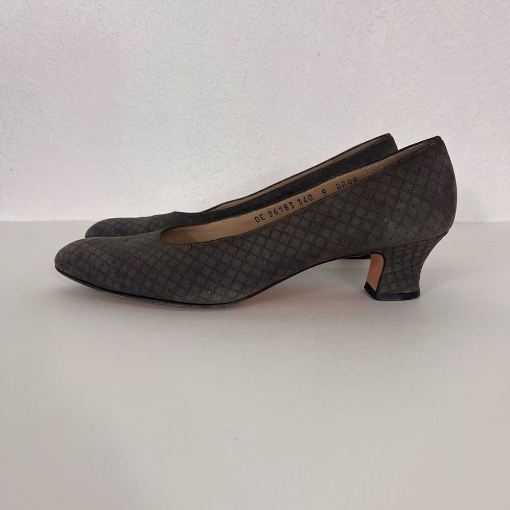 Salvadore Ferragamo Grey Suede Diamond Pattern Low Heels size 9